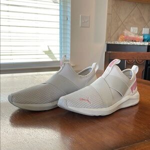 PUMA Women's Light Gray and Pink Slip-On Sneakers
